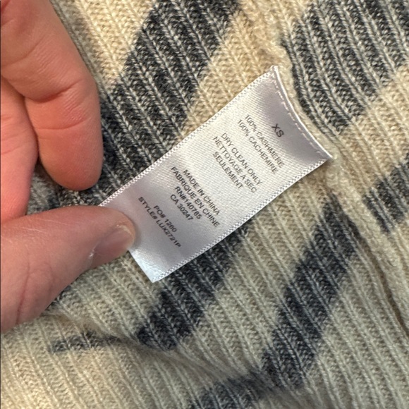 Brochu Walker womens XS tan black zebra print 100% cashmere cardigan sweater - Picture 3 of 6